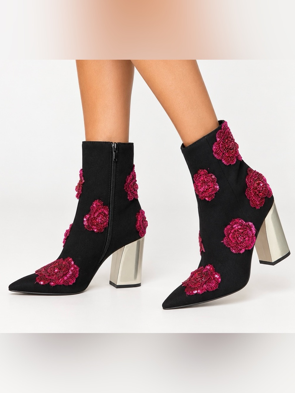Betsey Johnson NWT Women Size 6 Finlee Black Suede Rose Metallic Ankle Boots